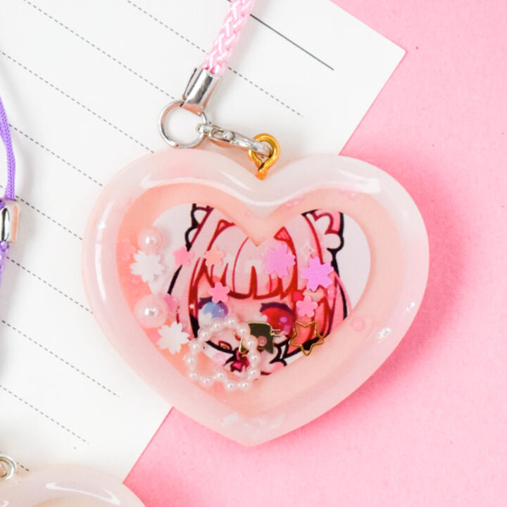 Resin Heart Shaker (Momoko/OC) Resin Heart Shaker (Momoko/OC)
